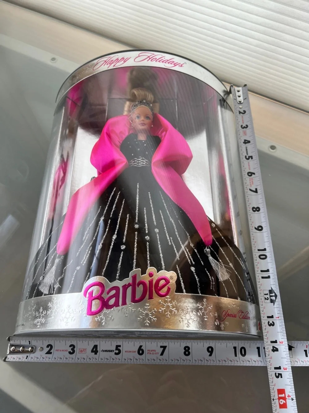 💃1998 Happy Holidays Special Edition Barbie Doll by Mattel Black & Hot Pink - Picture 14 of 17